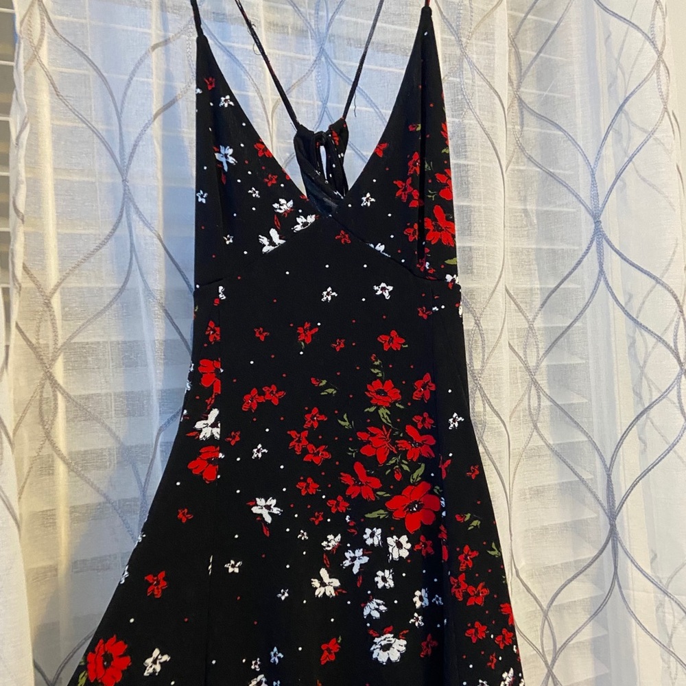 latin style summery dress (open back)